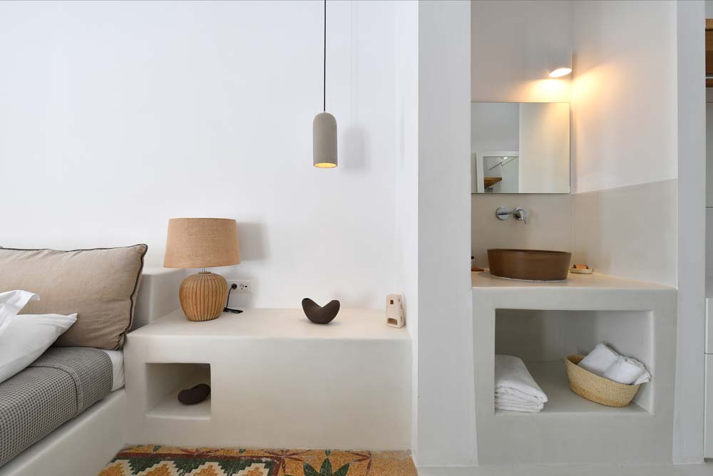 thiro-santorini-villas-deluxe-villa-photo-gallery-11